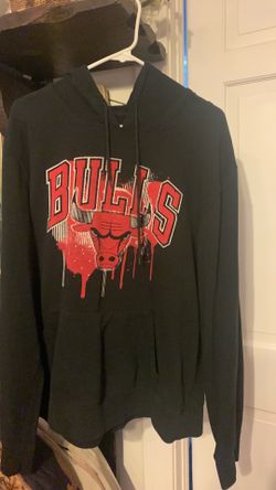 BULLS HOODIE