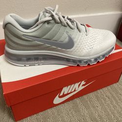 Nike AirMax 2017 Size 10.5