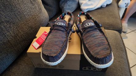 Hey Dude Shoes 9
