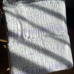 Kirkland size 2 Diapers 