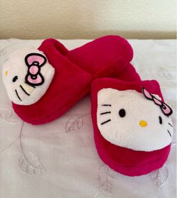 Hello Kitty Plush Slippers Pink - Size 5-6 (NWOT / Tried On)