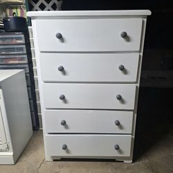 White DRESSER 