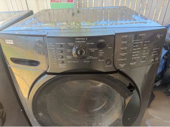 Kenmore Elite HE 4T washer and gas dryer with pedestals