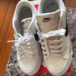 Nike  Court  Legacy Lift