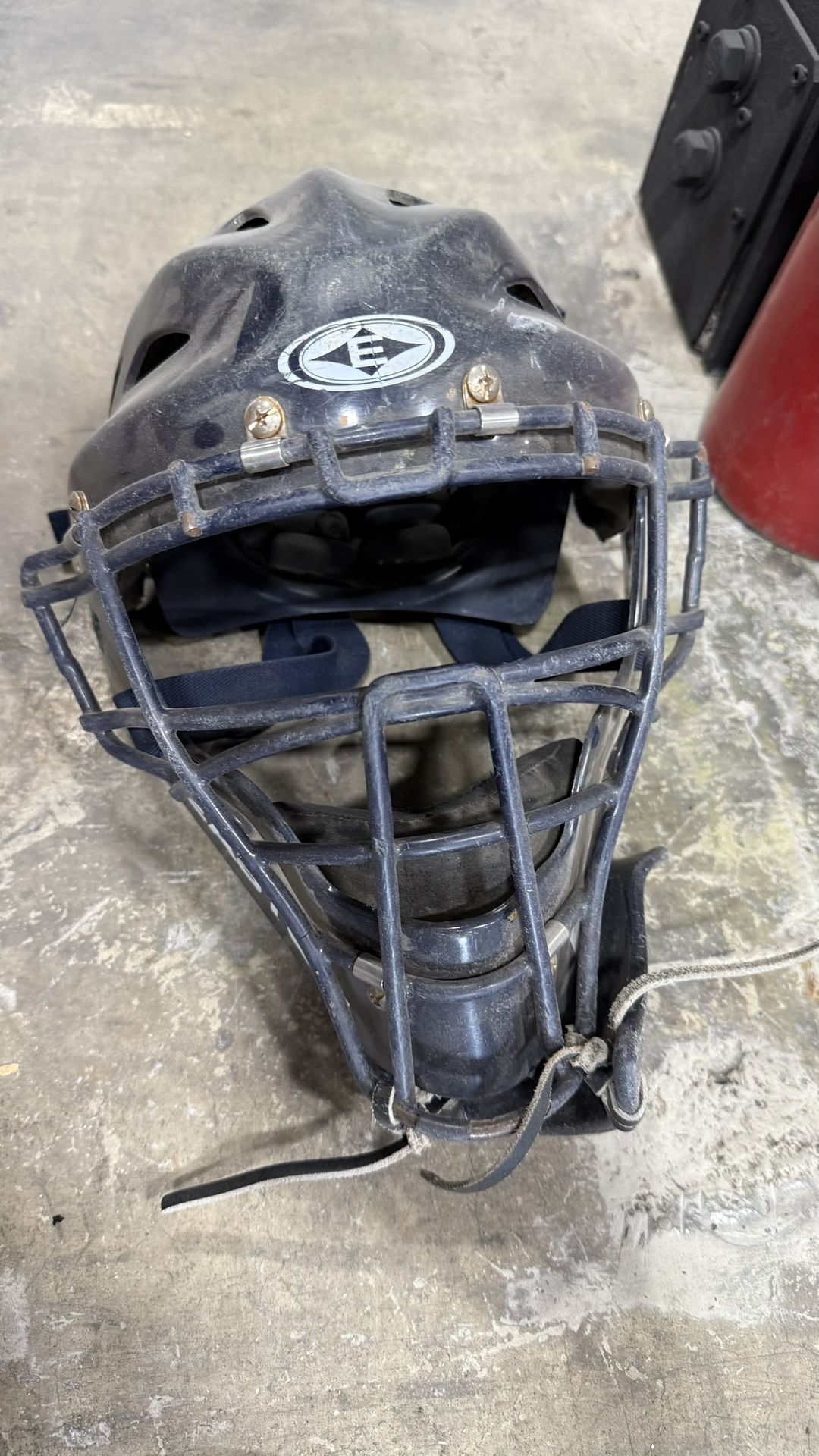 Easton Catcher’s Helmet – Navy