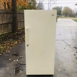 Free Delivery- Whirlpool Frost Free 14 Cu.ft Freezer.