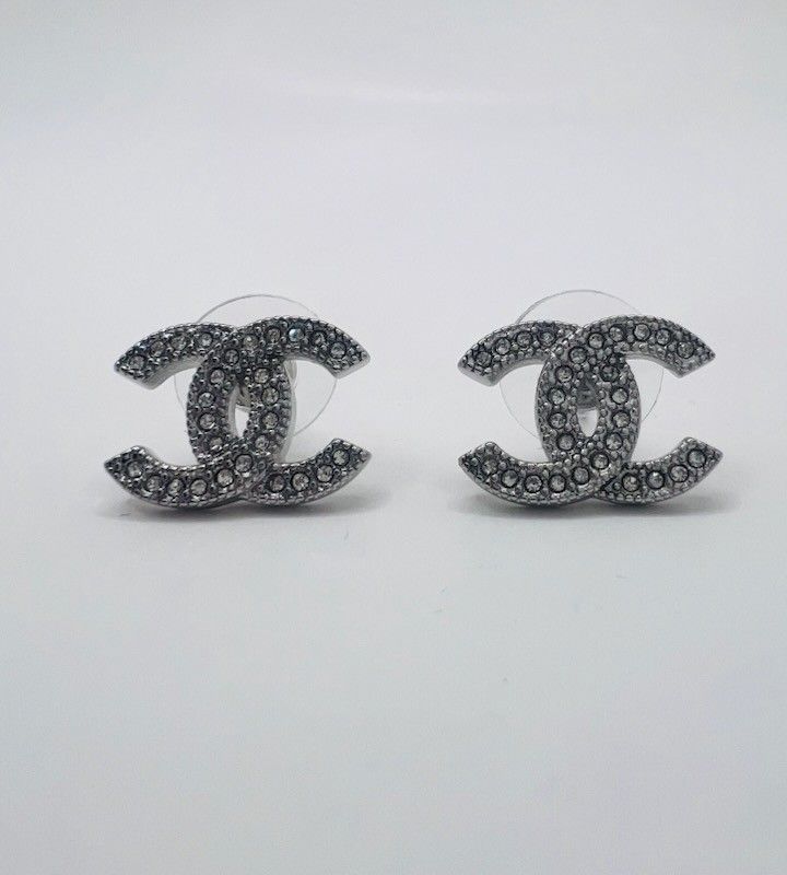 Beautiful Earrings $27