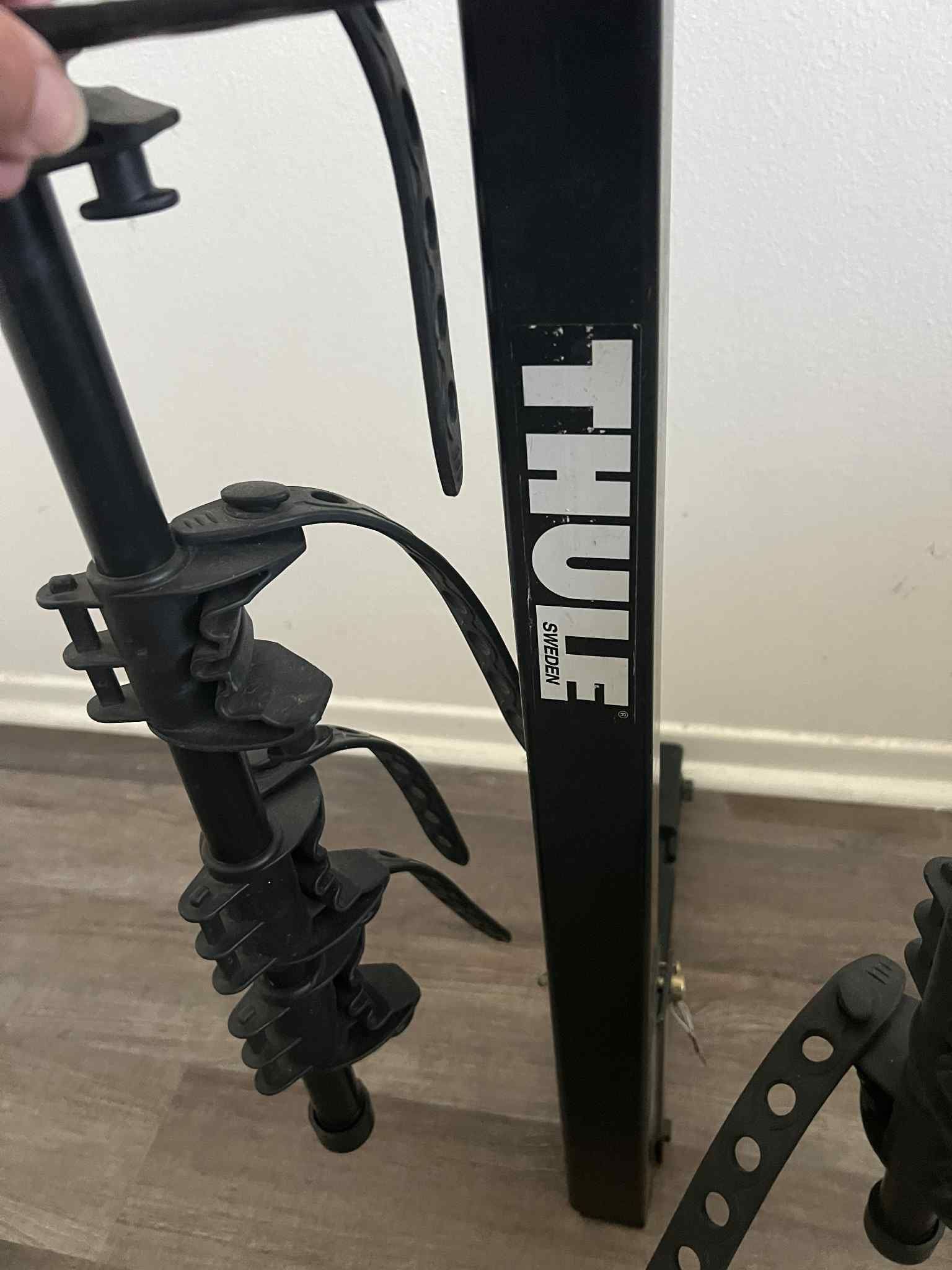 Bike rack thule . 4 bikes