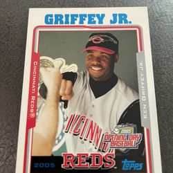 Ken Griffey Jr  2005 Topps #95 Card