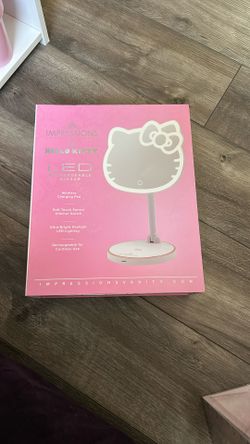 Impressions hello Kitty LED light rechargeable mirror