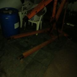 2 ton Shop crane  Aka (Cherry Picker) And Engine Stand