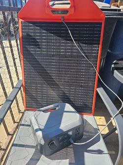 300w Portable Power Station with 60w solar panel