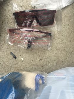Safety glasses