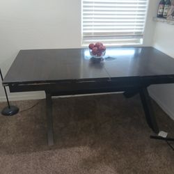 Large Dinning Room Table Read Discription 