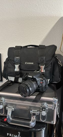 Canon EOS Rebel T3i digital camera DSLR