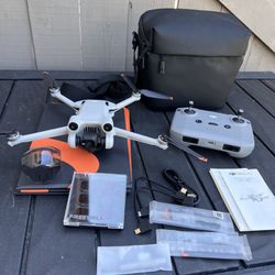 DJI Mini 3 Pro Drone w/ controller, ultra light Battery, 6 Freewell ND Filters, Landing Mat, Bag, and more extras!