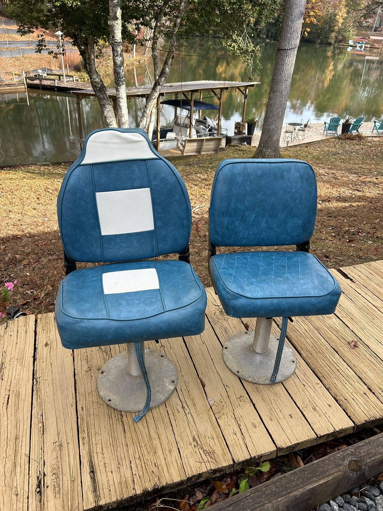 Swivel Boat seats - excellent condition. Salem/ Tamassee area or Greenville / TR area