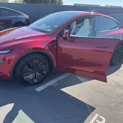 2026 Tesla Y Premium RWD 4600 Miles Almost Like New A Car