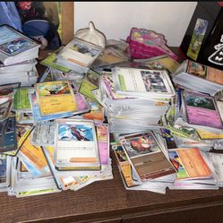 2,500 Pokemon Cards 