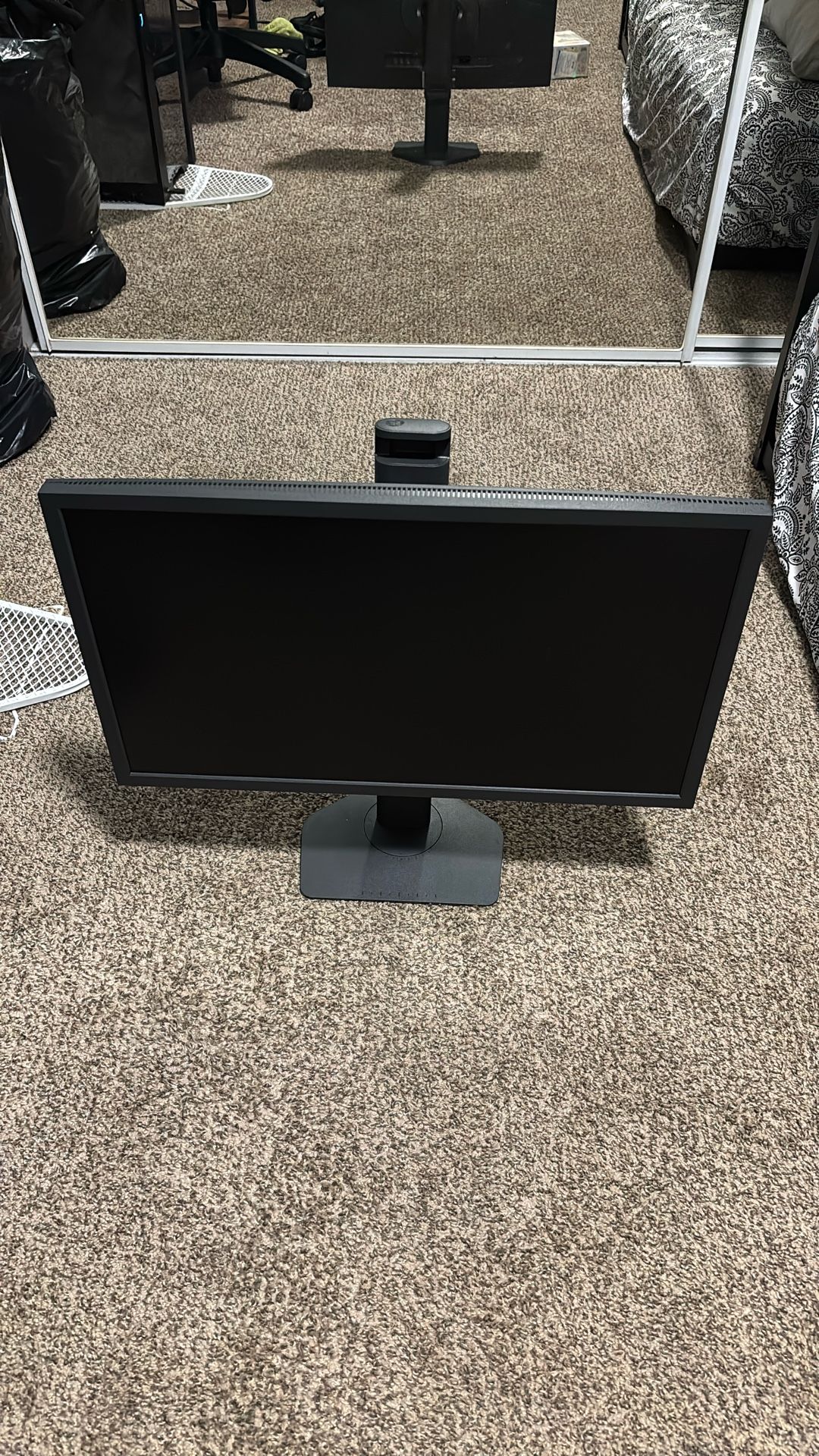 240 Hz, Negotiable