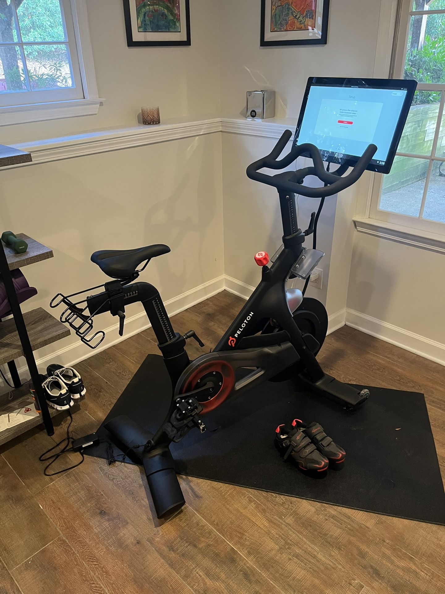 Peloton Exercise Bike (Excellent Condition)