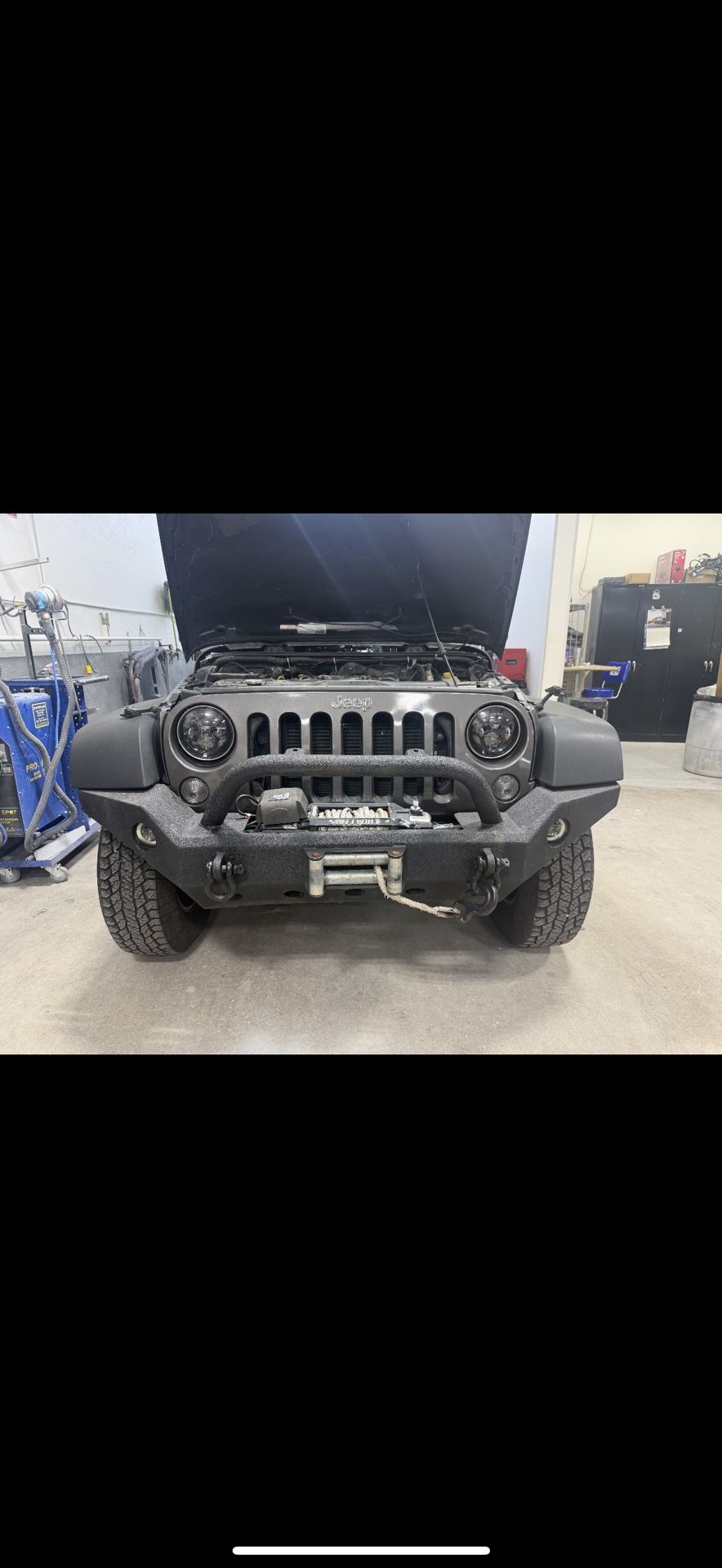 Wrangler Metal Bumper With Winch
