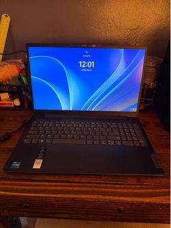 Lenovo idea pad 3i 15.6 intel core processor 8gb