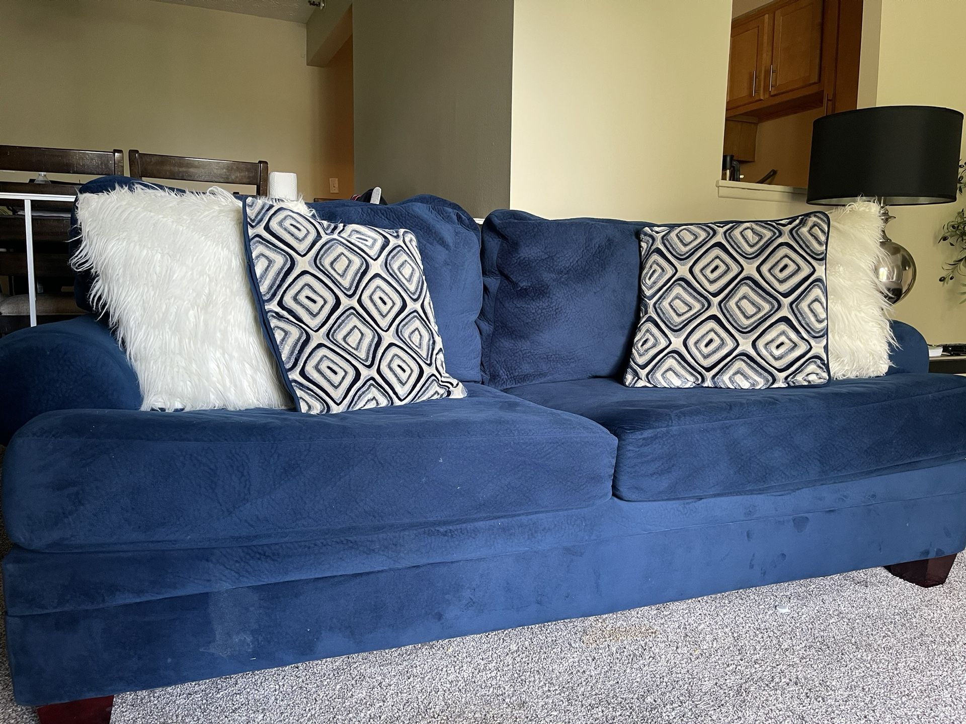 Loveseat/ Swivel Chair