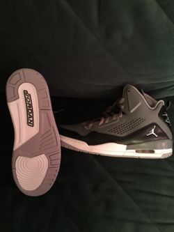 Brand new Jordan flights never worn $90 size 12