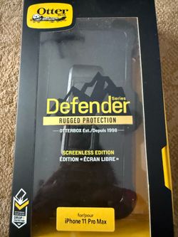 New Defender Otterbox iPhone 11 MaxPro cell phone case protector. In package. DISCOUNTED