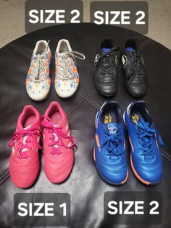KIDS girls boys Soccer cleats  Size 1 and 2