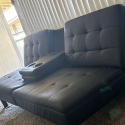 Black couch /Bed 