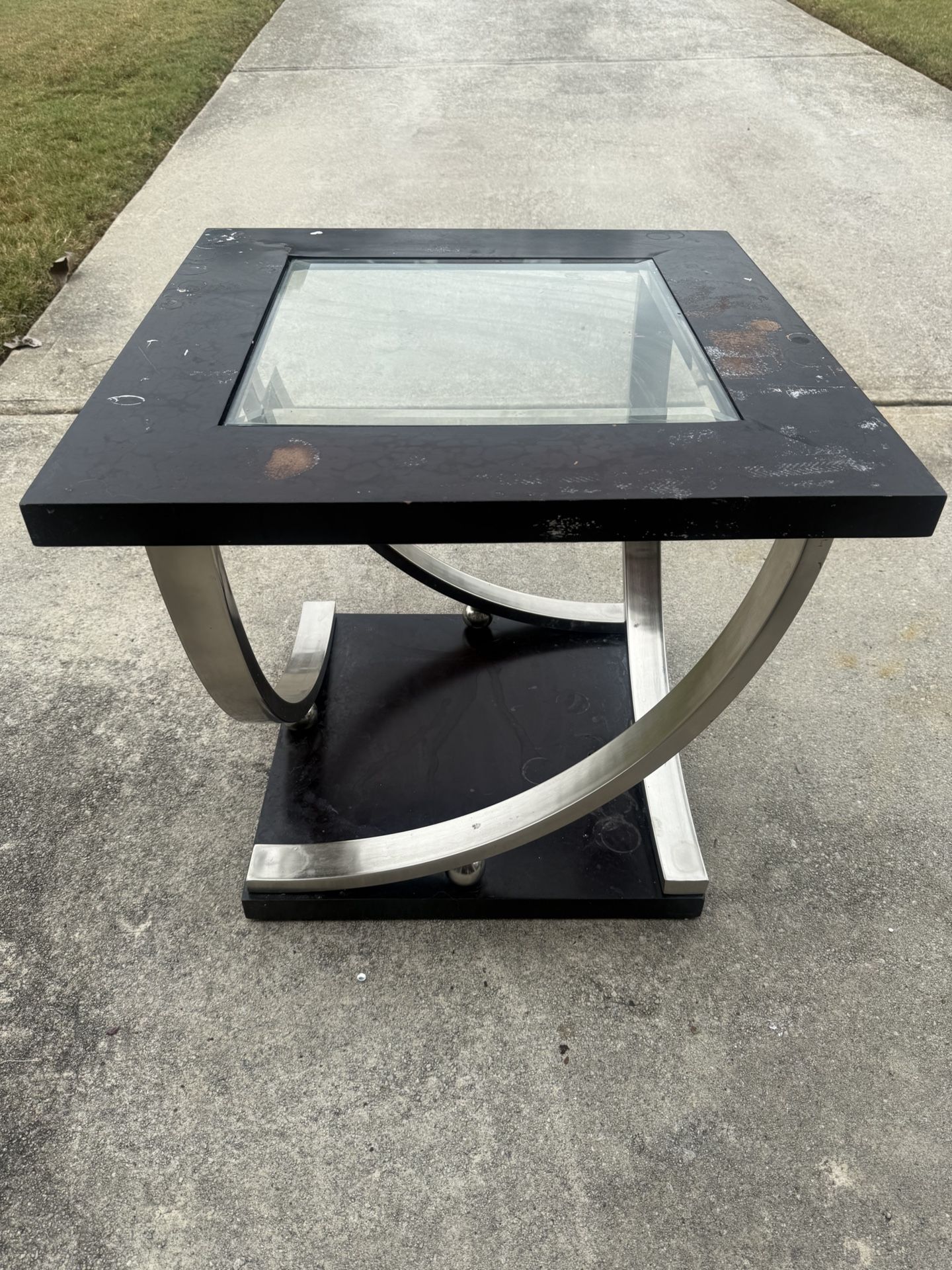 HEAVY DUTY GLASS TABLE