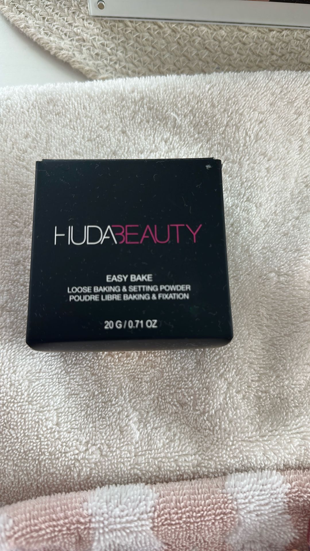 HUDDA BEAUTY POUND CAKE TRANSLUCENT POWDER