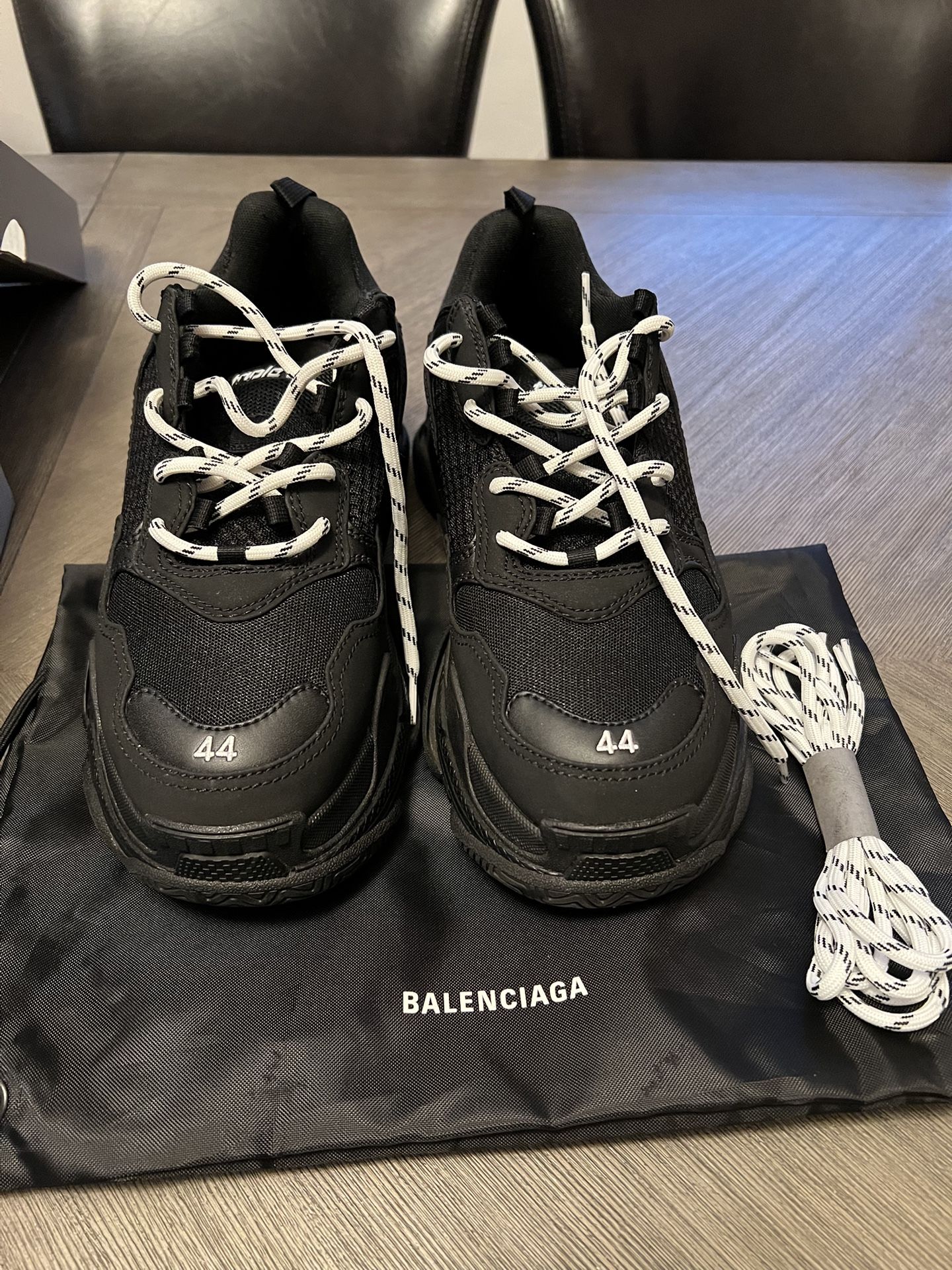 New Balenciaga Triple S Size 44 Clothing