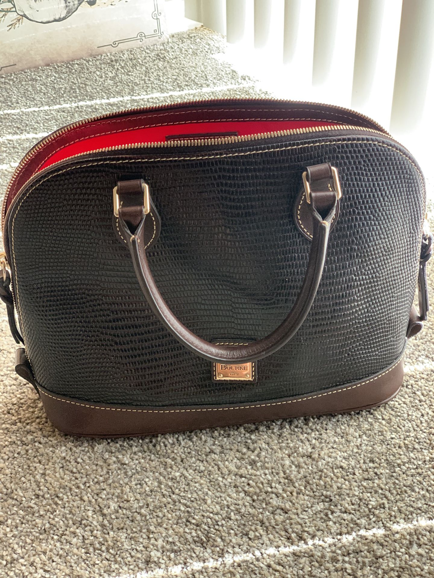 Dooney & Bourke - Satchel Purse