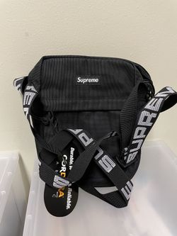 Supreme Shoulder Bag 