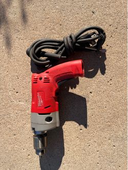 I/2 Milwaukee magnum drill