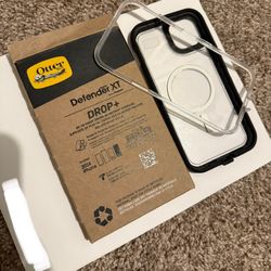 Otter Box iPhone 13 / 13 Pro/14/14pro/15/15pro