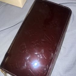 LOUIS VUITTON WALLET