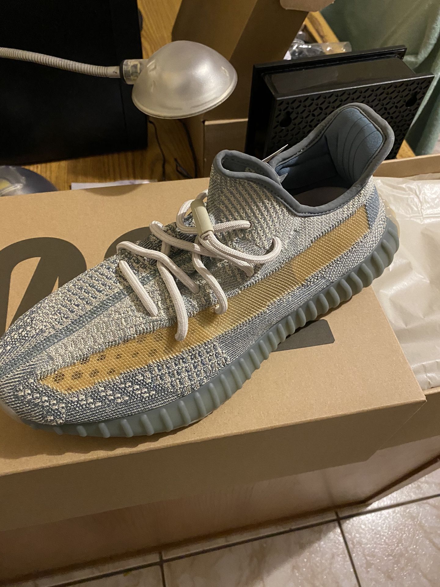 Yeezy boost 350 V2