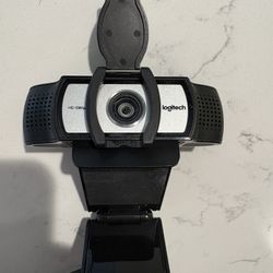 Logitech camera w/ microphone