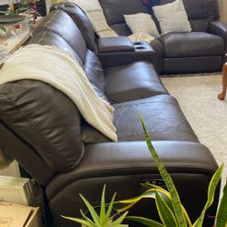 5-6 Seater Couch With 2 Electric Lazy Boy