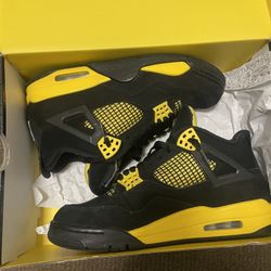 Jordan 4 Yellow Thunder