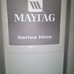 MAYTAG WATER HEATER 
