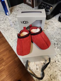 UGGS