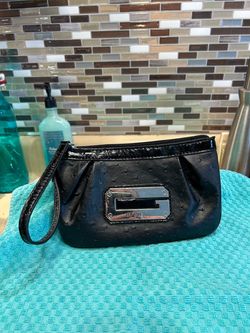 Vintage Y2K Guess black ostrich-embossed wristlet pouch