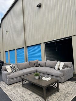 Gray Fabric L-Shaped Sectional Sofa (Can Deliver)