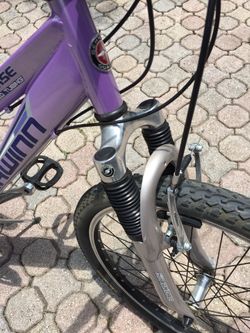 Girl s Schwinn Traverse Front Suspension Mountain Bicycle for