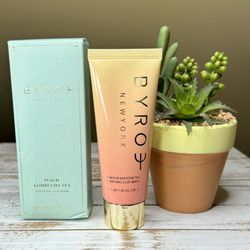 Byroe New York Peach Kombucha Tea Purifying Clay Mask, New in box!